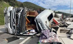 TEM'de iki tır kazaya karıştı, trafik felç oldu