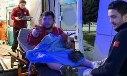 Bıçaklanarak yaralandılar, sedyeden atlayıp gazetecilere saldırdılar: O anlar kamerada