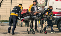 Bursa İnegöl’de kamyonet kapağının altında kalan şoför yaralandı