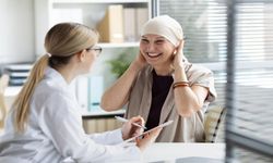 Uzmanından öneli uyarı: "Kanserle mücadelede başarı farkındalıkla mümkündür"