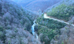 Bursa Gemlik'te yağmurlar, Sudüşen Şelalesi'ne hayat verdi
