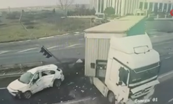 Tekirdağ’da kırmızı ışık ihlalinin kazayla sonuçlandığı anlar kamerada