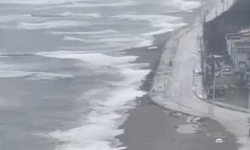 Bursa Karacabey'de fırtına ve sağanak sonrası deniz taştı!