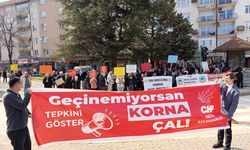 CHP İnegöl'den "Geçinemiyoruz" eylemi! Vatandaşlar korna çalarak destek verdi