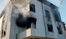 Bursa İnegöl'de 3 katlı binada yangın