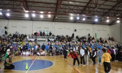 İnegöl'de yüzlerce çocuk Ramazan şenliklerinde buluştu