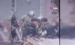 Fatih’te çöken gecekondunun enkazından yaralıyı böyle kurtardılar
