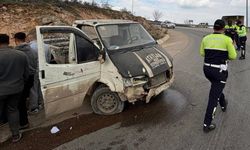 Bursa İnegöl'de kamyonet yamaca çarptı: 1 yaralı