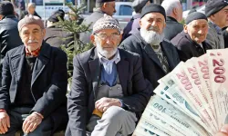 Emekliye ikramiye zammı yok: 5 bin TL'ye çıkarılacağı konuşuluyordu!