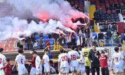 İnegölsporlu gençler şampiyonluklarını ilan ettiler