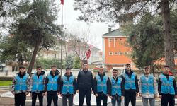 İnegöl’de anlamlı bayram ziyareti: Şehitlikte temizlik yapıldı
