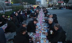 Bursa İnegöl'de Medine usulü iftar yapıldı
