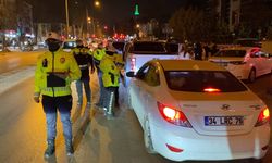 Polis düğmeye bastı! İnegöl’de araçlar tek tek durduruldu