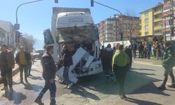 Bursa Orhangazi'de zincirleme kaza! Çok sayıda yaralı var