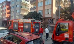 Bursa Osmangazi’de apartman çatısında yangın paniği