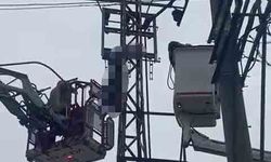 Bursa Nilüfer'de hırsızlık için çıktığı elektrik direği sonu oldu