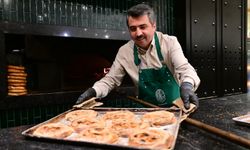 Başkan Yılmaz önce pişirdi sonra ikram etti