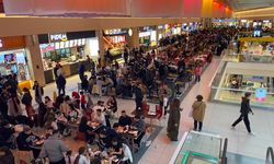 Bursa'da AVM'ler doldu taştı!