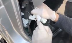 Bursa'da film gibi operasyon, Islak mendilden, aracın zulasına