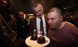 Arif'e iftar sofrasında sürpriz doğum günü