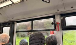 Arnavutköy'de belediye otobüsünün tavanından su aktı