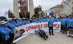 Zaferin 111'inci yılında, 5'i paralimpik 50 sporcu pedal çevirdi