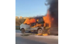 Bursa Nilüfer'de hafif ticari araç alev aldı