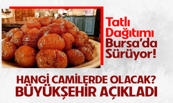 Bursa'da teravih sonrası tatlı dağıtımı devam ediyor!