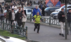 Bursa'da 66 yaşındaki esnaf, oruçlu halde trafiğe takılmamak için iftara koşuyor