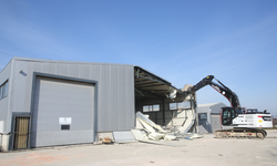 Nilüfer’de 4 kaçak bina yıkıldı