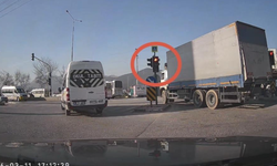 Bursa Kestel'de sürücüler kırmızı ışıkta durmadı