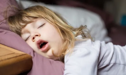Horlayan çocuklarda sorunun nedeni geniz eti olabilir