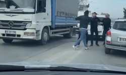 Bursa Osmangazi'de trafikte kavga: Sürücüler birbirine girdi