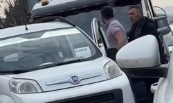 Bursa Nilüfer'de trafikte yol verme kavgası kamerada