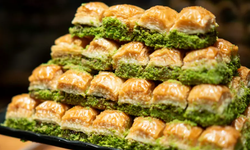 Bayram baklavasında büyük hile! İçinden çıkanlar şaşırtttı