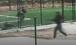 Çocuk parkında silahlı dehşet: Ateş açarak koştu