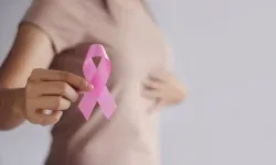 Uzmanında kritik uyarı! Memede ele gelen her kitle mutlaka muayene edilmelidir