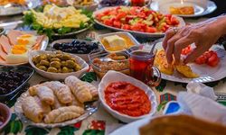 Uzmanından uyarı: "Bayramda sadece tatlı değil, tuzlu ikramlara da dikkat edin"