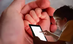 Doğum izni ve 15 yaş altına sosyal medya yasağı Meclis'te kabul edilerek yasalaştı