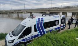 Bursa'da yağmurdan yükselen dere, aracıyla köprü altından geçmek isteyen yaşlı adamı yuttu