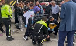 Bursa Osmangazi’de işçi servisine motosiklet çarptı: 2 yaralı