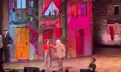 Sahnede fenalaşan Müjdat Gezen hastaneye kaldırıldı