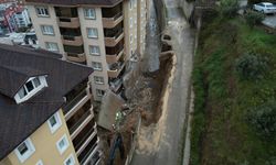 Bursa Mudanya'da korkutan göçük havadan görüntülendi!