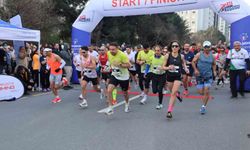 Ataşehir'de bir ilk: Bin 200 sporcu Ata Koşusu'nda ter döktü