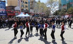 Başkanı Mehmet Ertaş Vanlıların kurtuluş coşkusuna ortak oldu