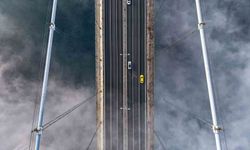 İstanbul'daki yoğun sis Boğaz'da görsel şölen oluşturdu