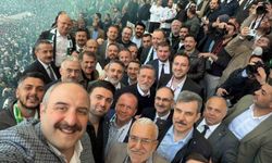 TBMM Komisyon Başkanı Mustafa Varank, Bursa protokolüyle şampiyonluğu kutladı