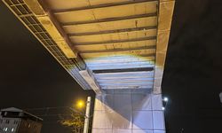 Bursa'da faciaya ramak kala, ağır demir aracın önüne düştü