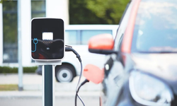 Pompa fiyatları ulaşımı yeniden şekillendiriyor: Elektriklinin altın çağı başlıyor