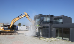 Nilüfer’de kaçak yapılar yıkıldı